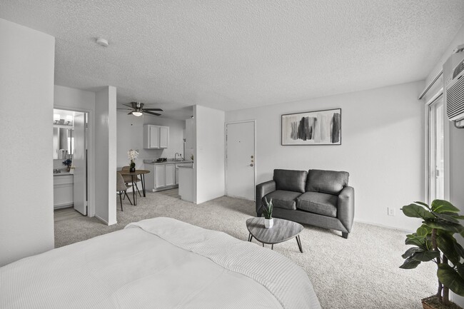 Foto del edificio - LAKE FAIRWAY