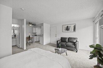 Building Photo - LAKE FAIRWAY