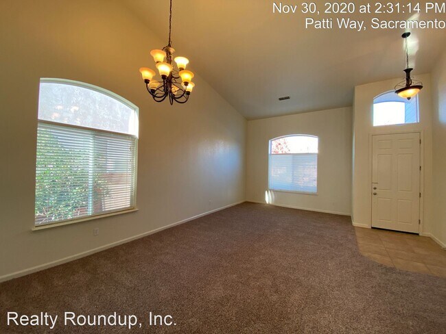 Foto del edificio - 4 br, 3 bath House - 10222 Patti Way