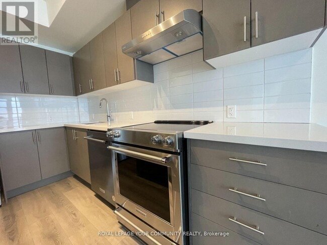 Building Photo - 8960 Jane St