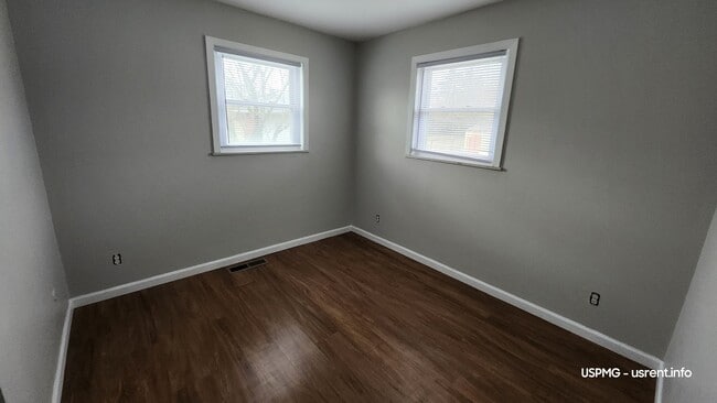 Building Photo - 852 Crowden Dr