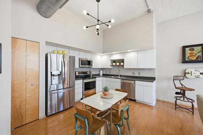 Foto del edificio - 110 N 3rd St