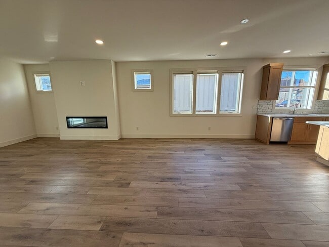 Building Photo - Now renting brand-new 3 bedroom, one study/Den, 2.5 bathroom House