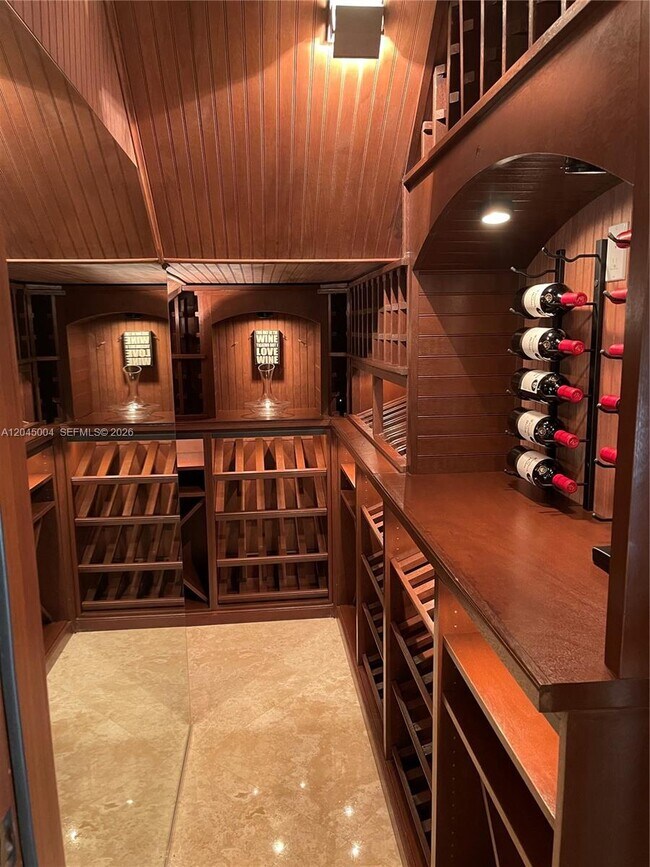 Foto del edificio - 6230 Paradise Point Dr