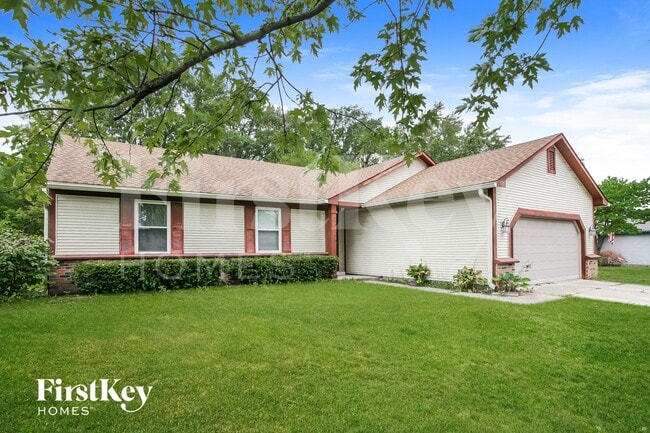 Foto del edificio - 8522 Summertree Ln