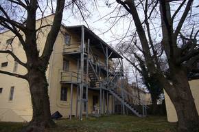  - 5801 Narcissus Ave