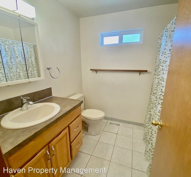 Building Photo - 2 br, 1.5 bath House - 2447 Maple Valley Hwy