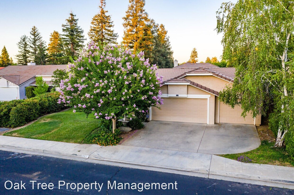 Primary Photo - 3 br, 2 bath House - 861 Whittier Avenue