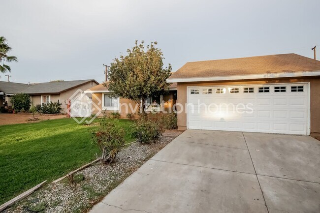 Building Photo - 6784 Green Ave