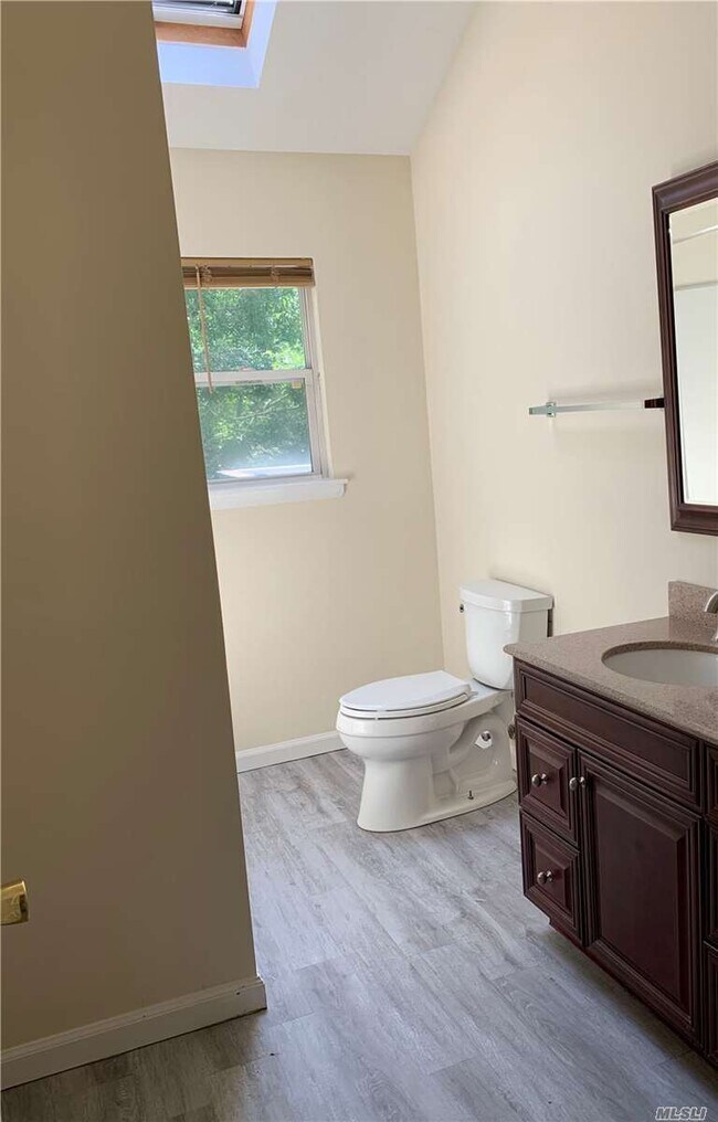 Building Photo - 101 Franklin Ave