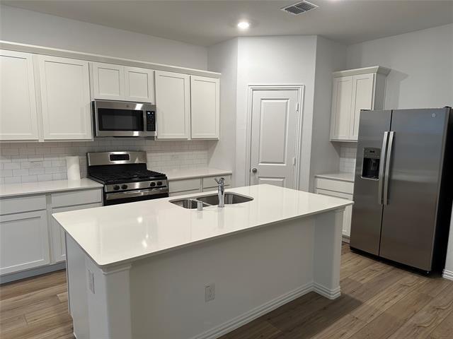 Foto del edificio - 1210 Mahogany Ln