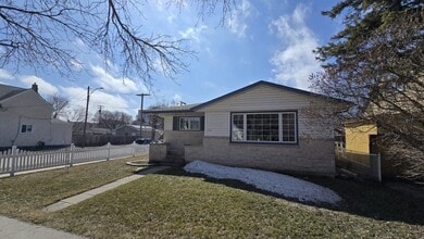 Building Photo - 172-172 Dollard Blvd