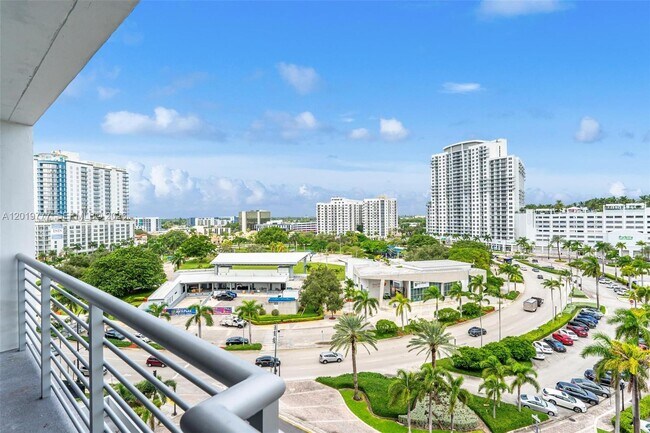 Foto del edificio - 1720 Harrison St