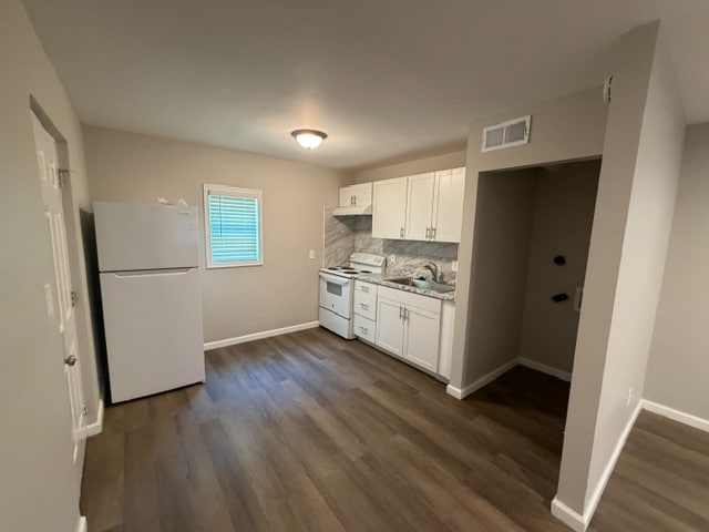Building Photo - Room in Apartment on Gresham Park Dr