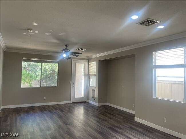 Foto del edificio - 718 Canfield Point Ave