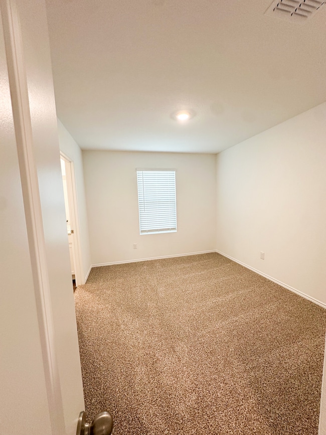 Foto del edificio - 14710 Candelabra Cactus