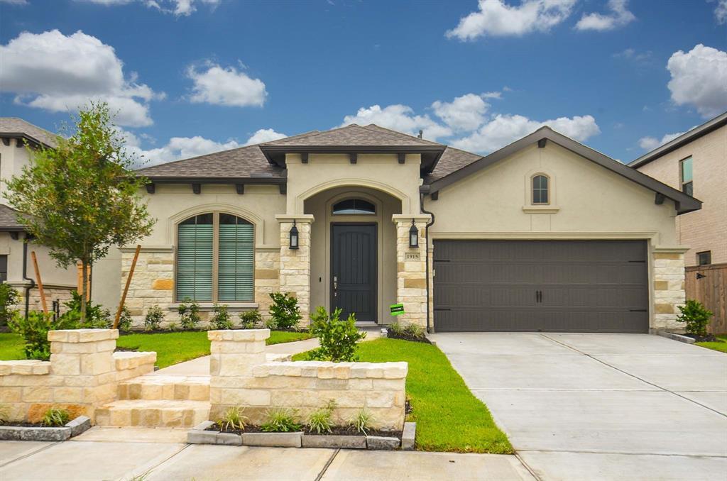 Foto principal - 1915 Creekwood Cove