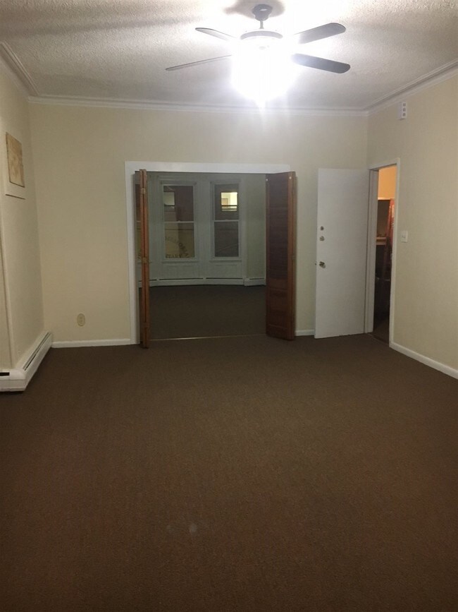 Foto del edificio - 1400 Central Ave