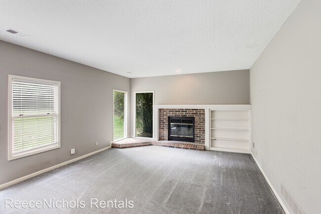 Building Photo - 4 br, 2.5 bath House - 15761 Horton Street