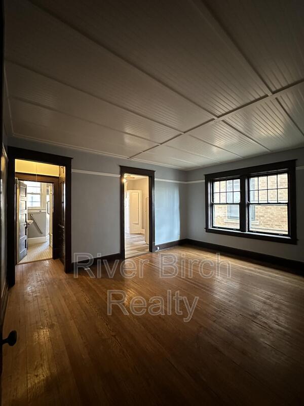 Building Photo - 619 S 5th St