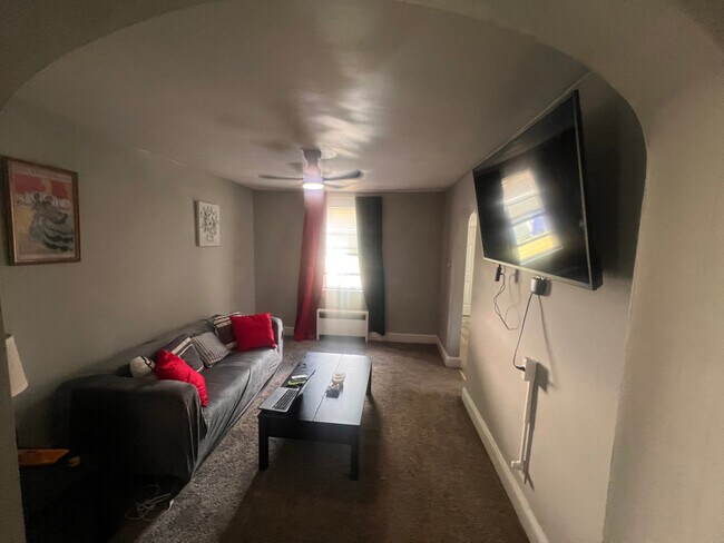 Foto del edificio - 6352 Edward St