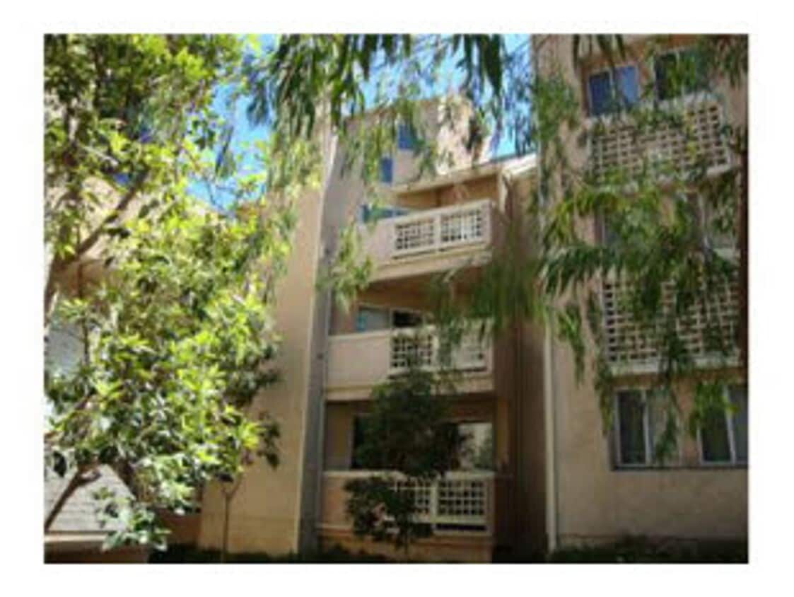 Primary Photo - REDUCED RENT, Beautiful Upper Unit with Bo...
