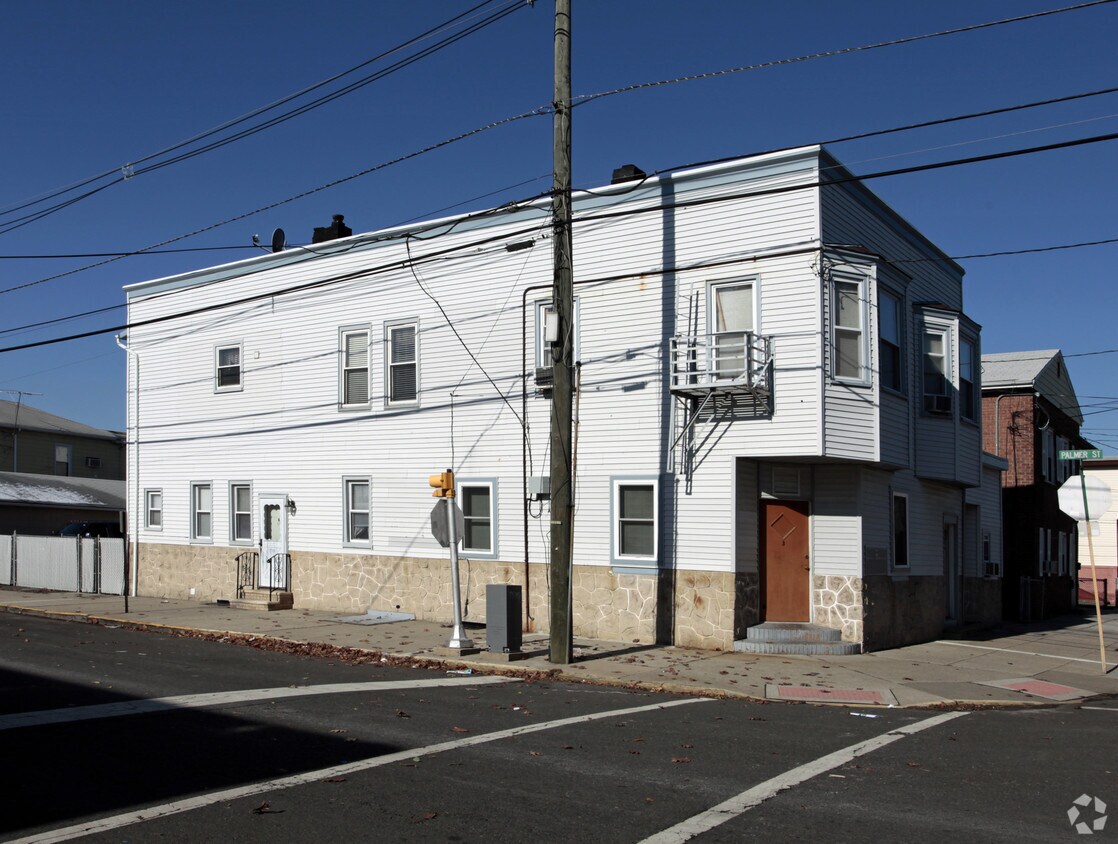 Primary Photo - 560-562 3rd Ave