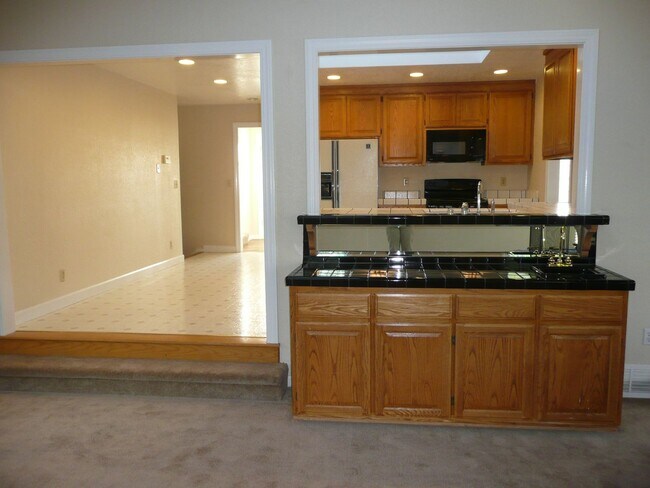 Building Photo - 4br+bonus room – Must See 2514 Sq Ft Home ...