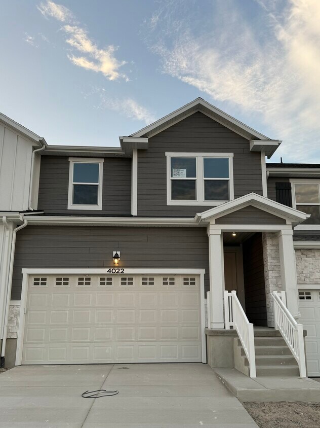Primary Photo - 4022 W Big Horn Dr