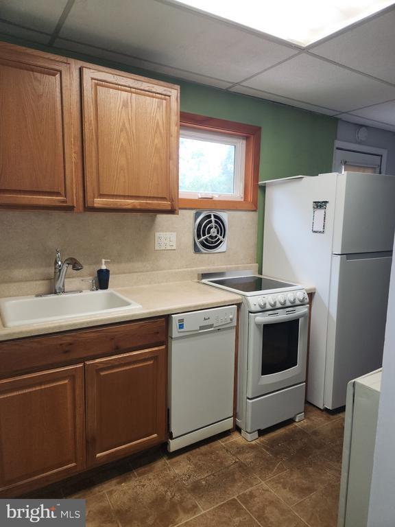 Building Photo - 43 E Wheat Rd