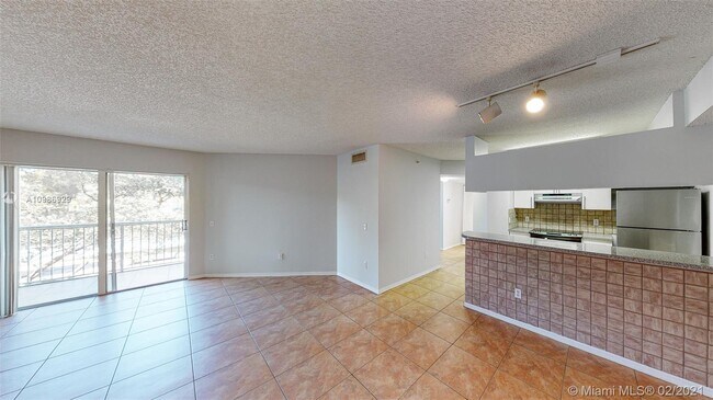 Building Photo - 430 S Park Rd