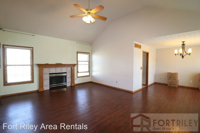 Building Photo - 4 br, 3 bath House - 608 Chadwick Ct
