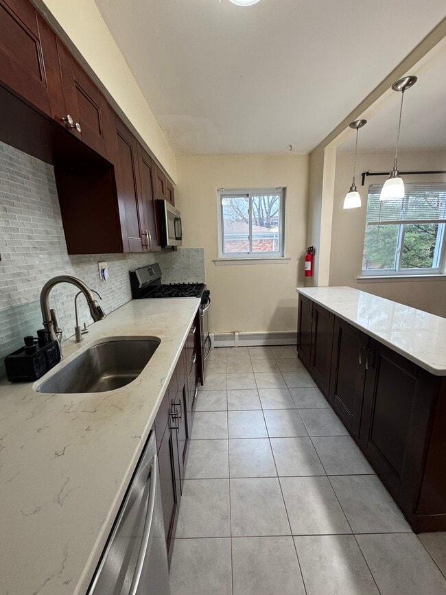 Cocina - 180 Littleton Rd