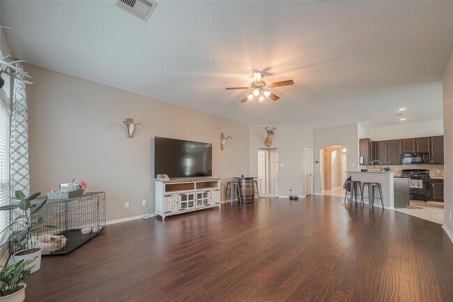Foto del edificio - 7619 Sarsaparilla Ln