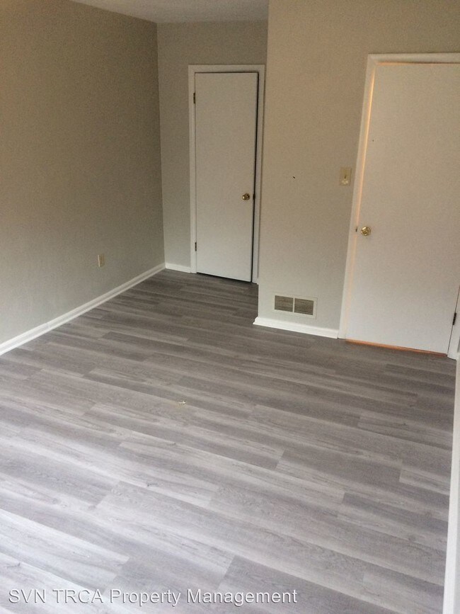 417 Center Ave, Pitcairn, PA 15140 Room for Rent in Pitcairn, PA