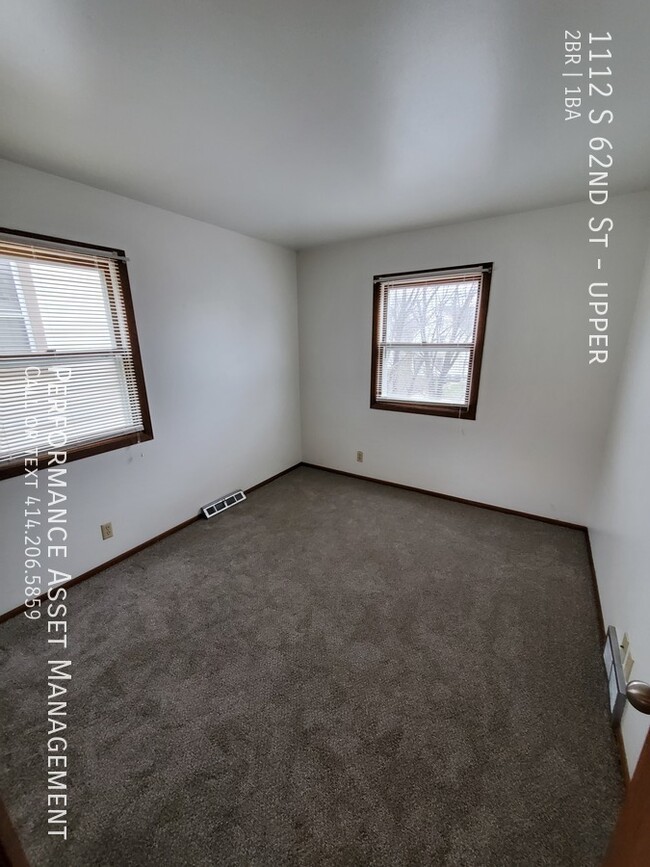 Foto del edificio - Cute 2BED/1BATH West Allis Upper