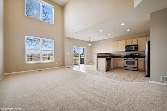 Building Photo - 1706 Buckingham Dr