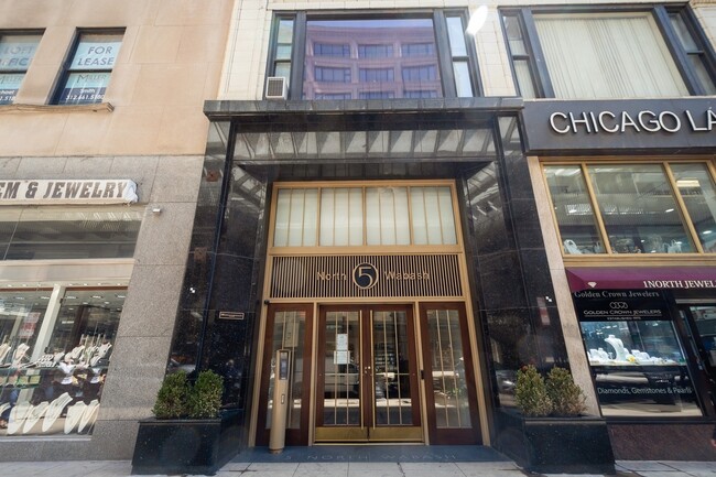 Building Photo - 5 N Wabash Ave