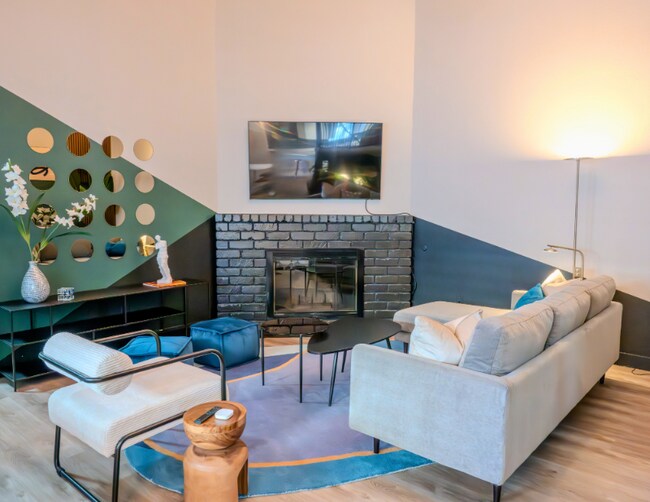 Foto del edificio - 7804 Sparkle Ave