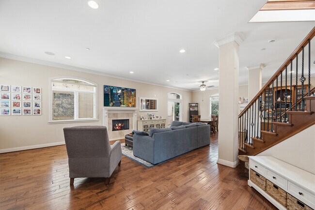 Foto del edificio - 1718 Harriman Ln