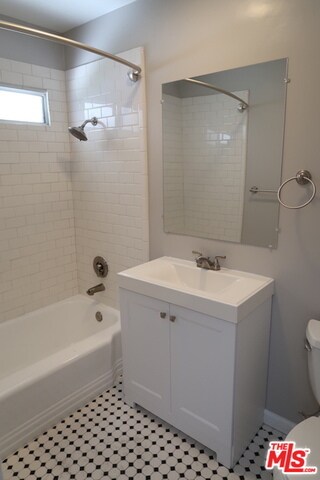 Building Photo - 473 Normandie Pl
