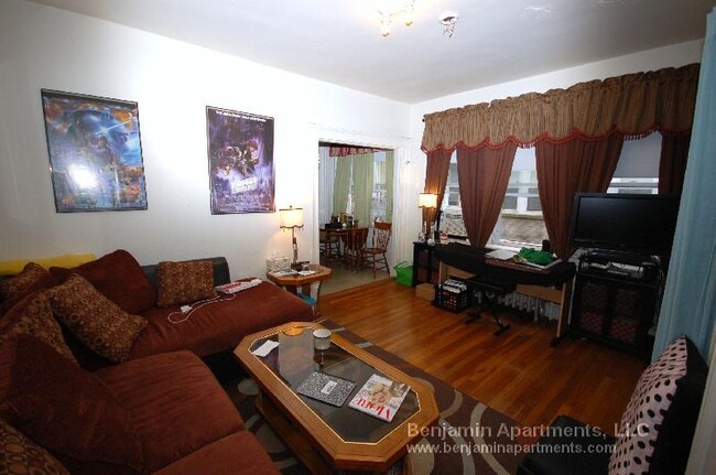 Building Photo - 1163 Boylston St