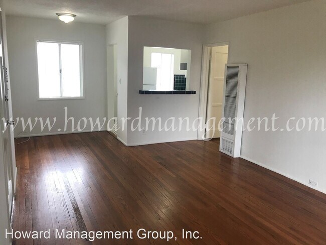 Building Photo - 2710 Bellevue Ave