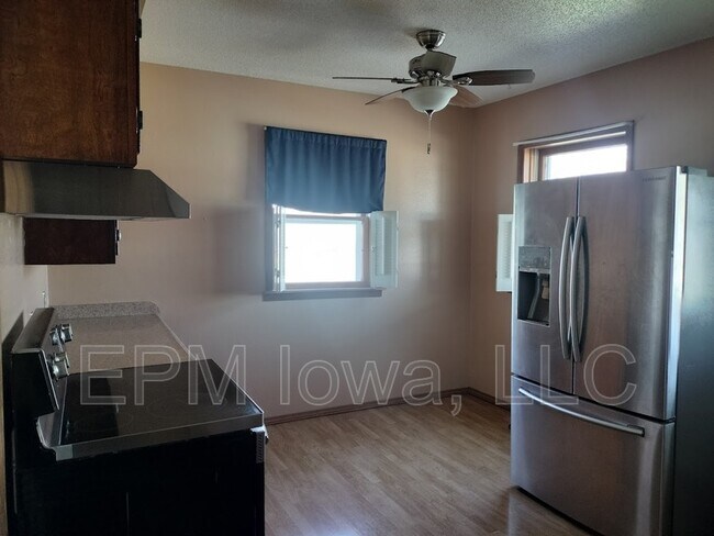 Foto del edificio - 2180 8th Ave