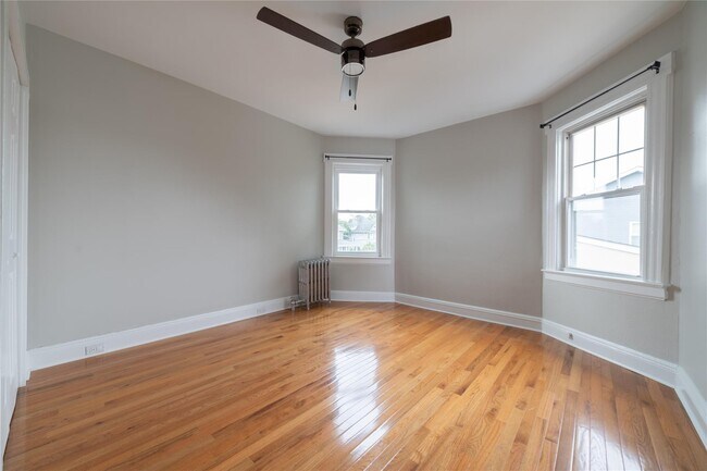 Foto del edificio - 83 Mill River Ave