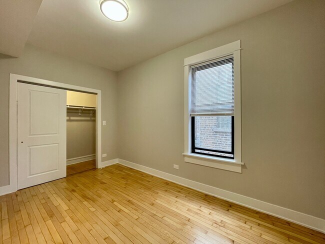 Foto del edificio - 2143 N Keystone Ave