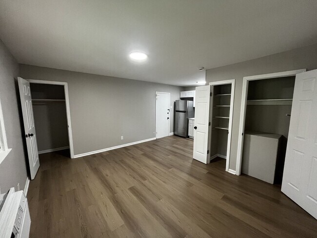 Foto del edificio - 318 Columbia Ave