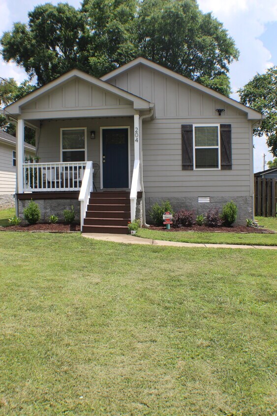 Primary Photo - 204 30th St