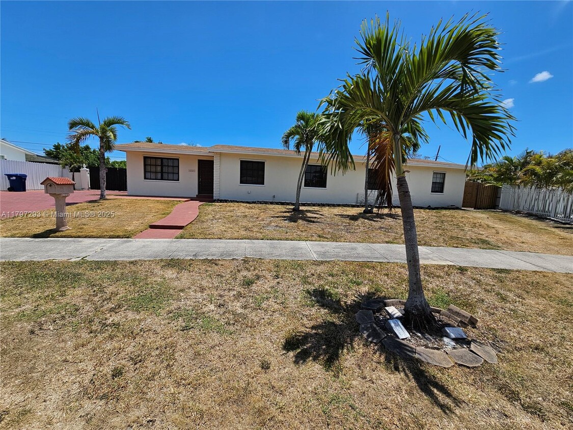 Foto principal - 16321 SW 96th Ave