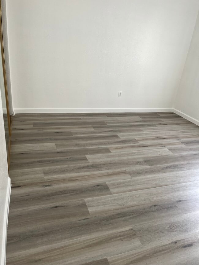 Foto del edificio - 5078 Spencer St